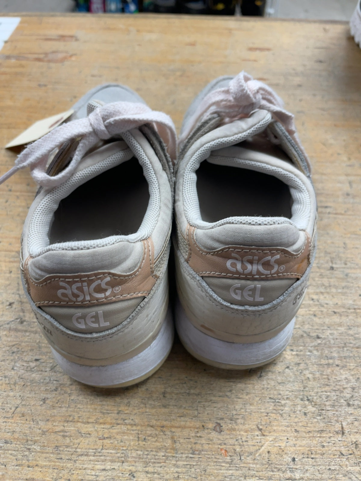 Asics Gel-Lyte III Size 5.5 US Sneakers