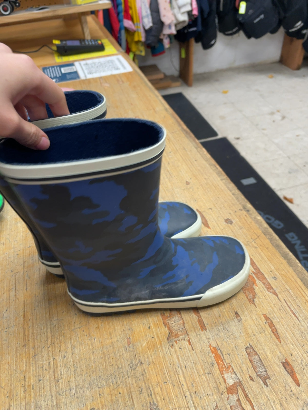 Camo Rain Boots Size 1 Youth