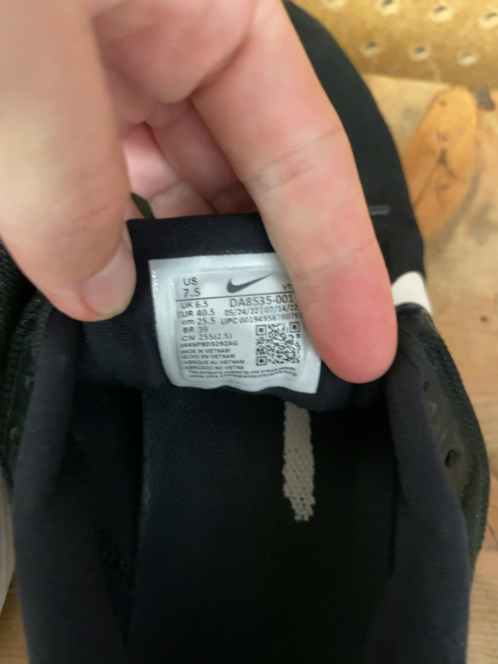 Nike Air Zoom Structure 24 Size 7.5 US Running Shoes