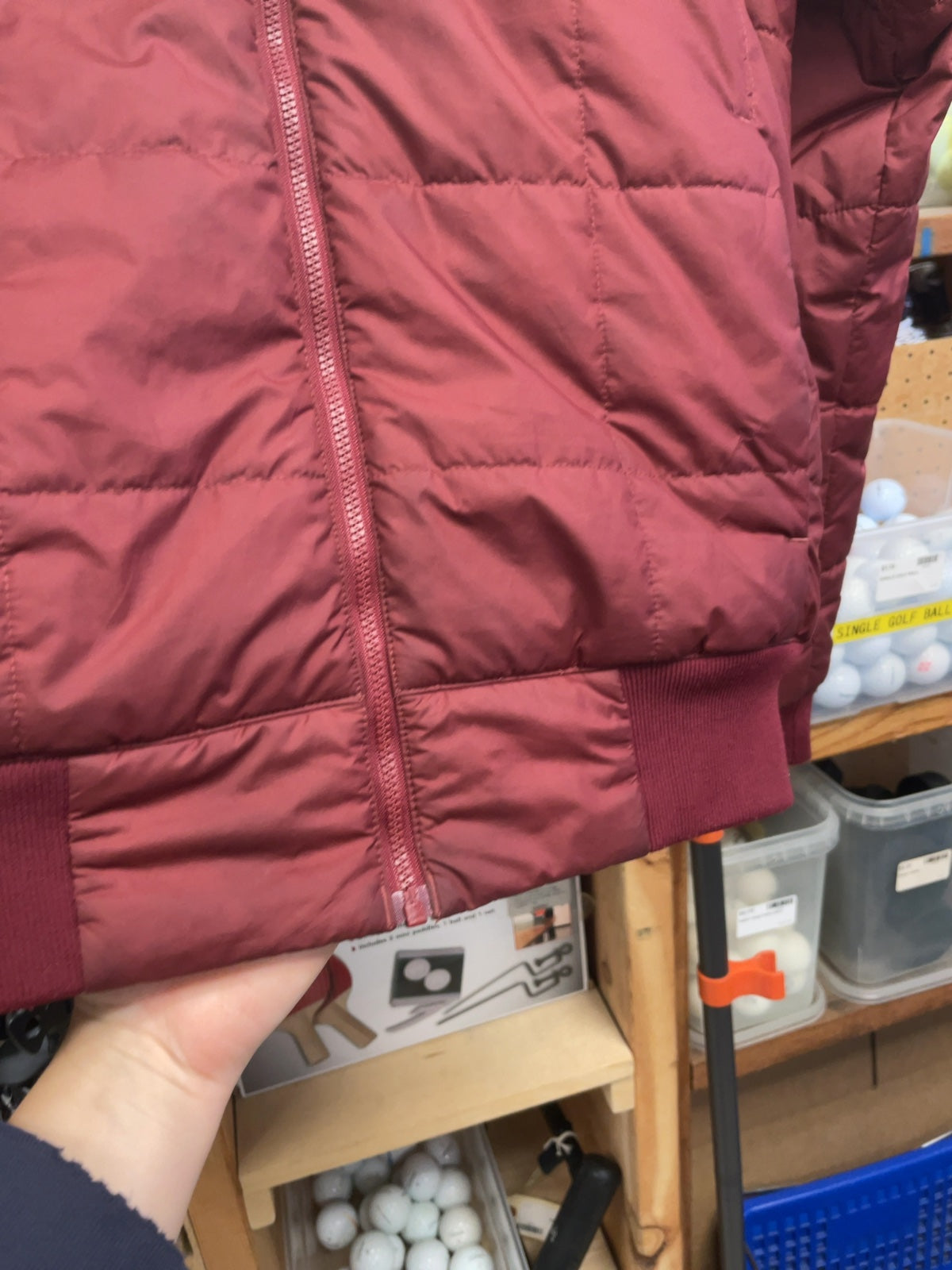 Patagonia Size S Mens Hooded Quilted Jacket Burgundy