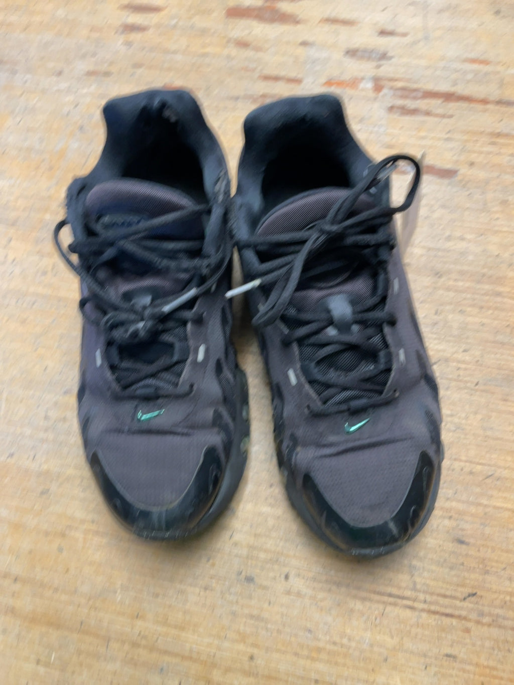 Nike Air Max Dn 6.5Y Black Running Shoes