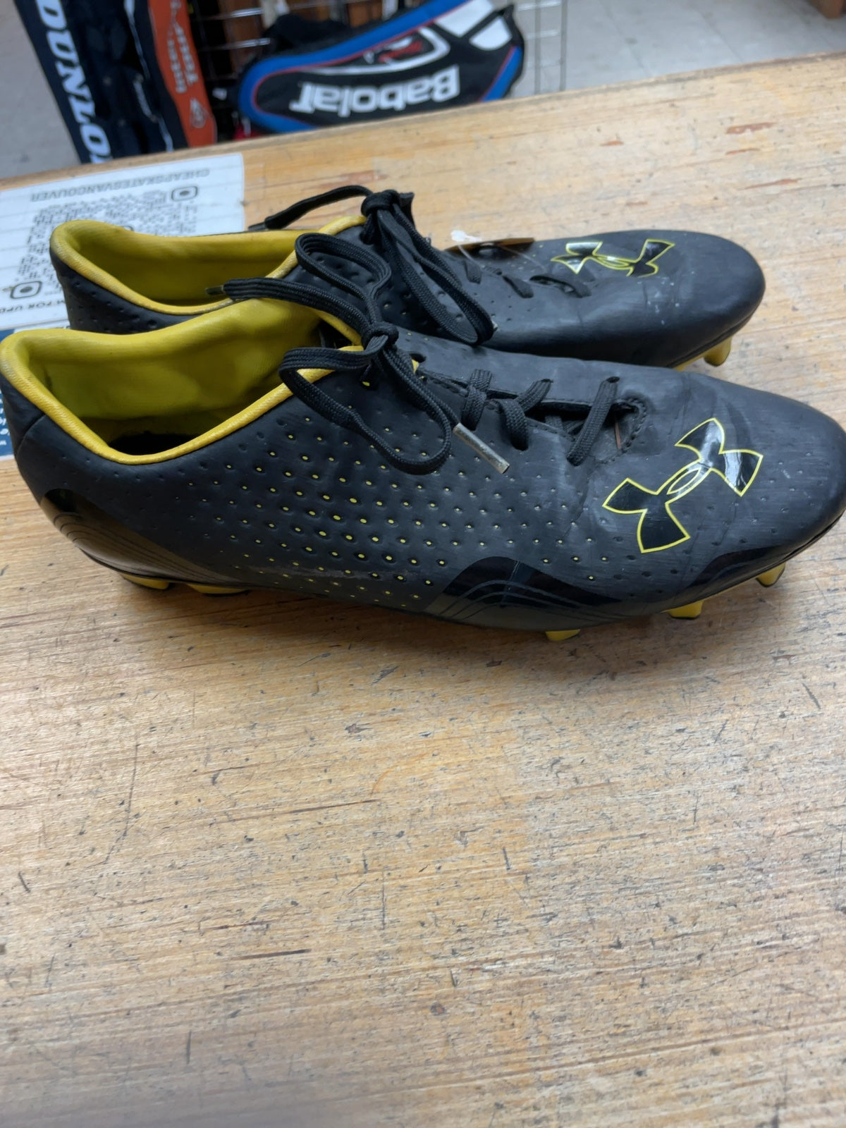 Under Armour Soccer Cleats Size 9.5
