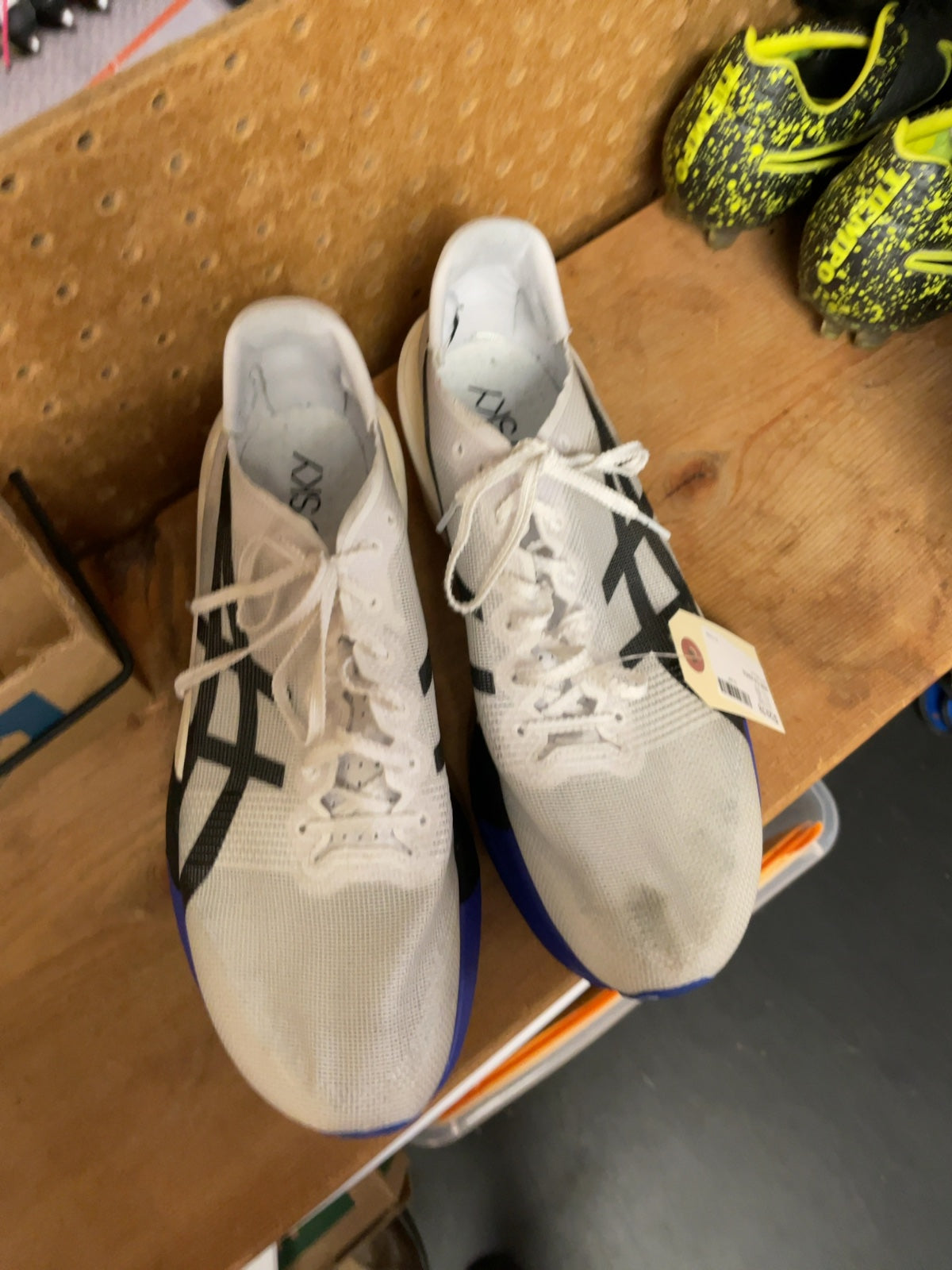 ASICS Metaspeed Sky Size 11.5 US Running Shoes
