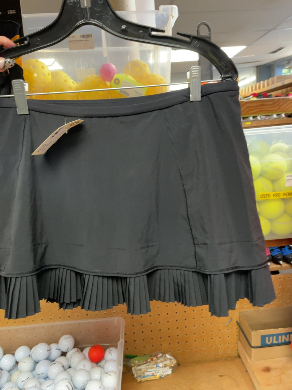 Lululemon Pace Rival Mid Rise Skirt Size 6 Black Pleated