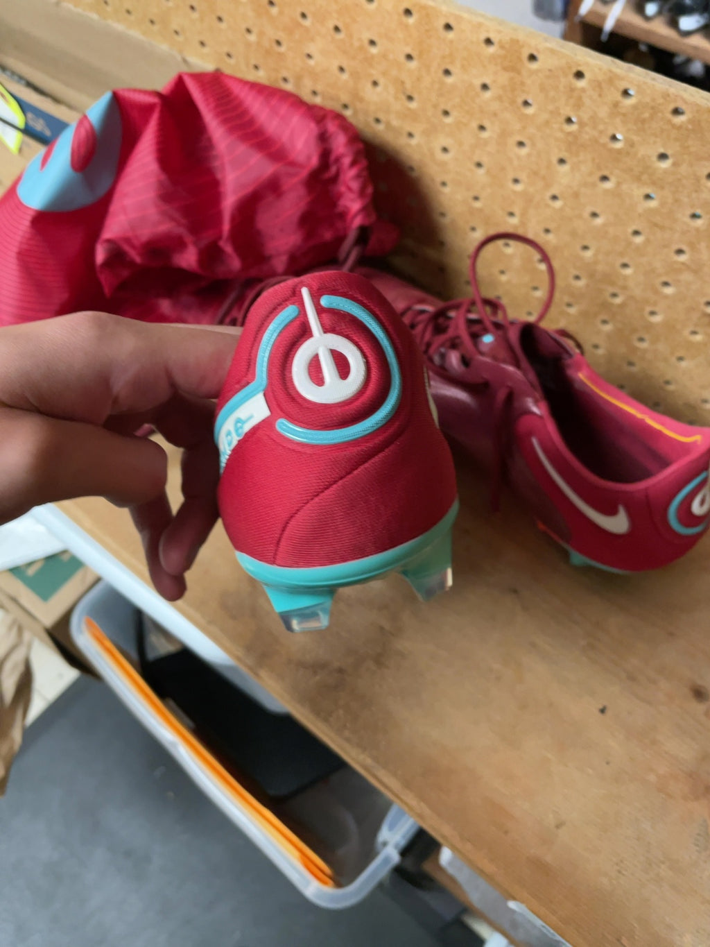 Nike Tiempo Legend Size 10.5 US Soccer Cleats with Bag Burgundy/Blue