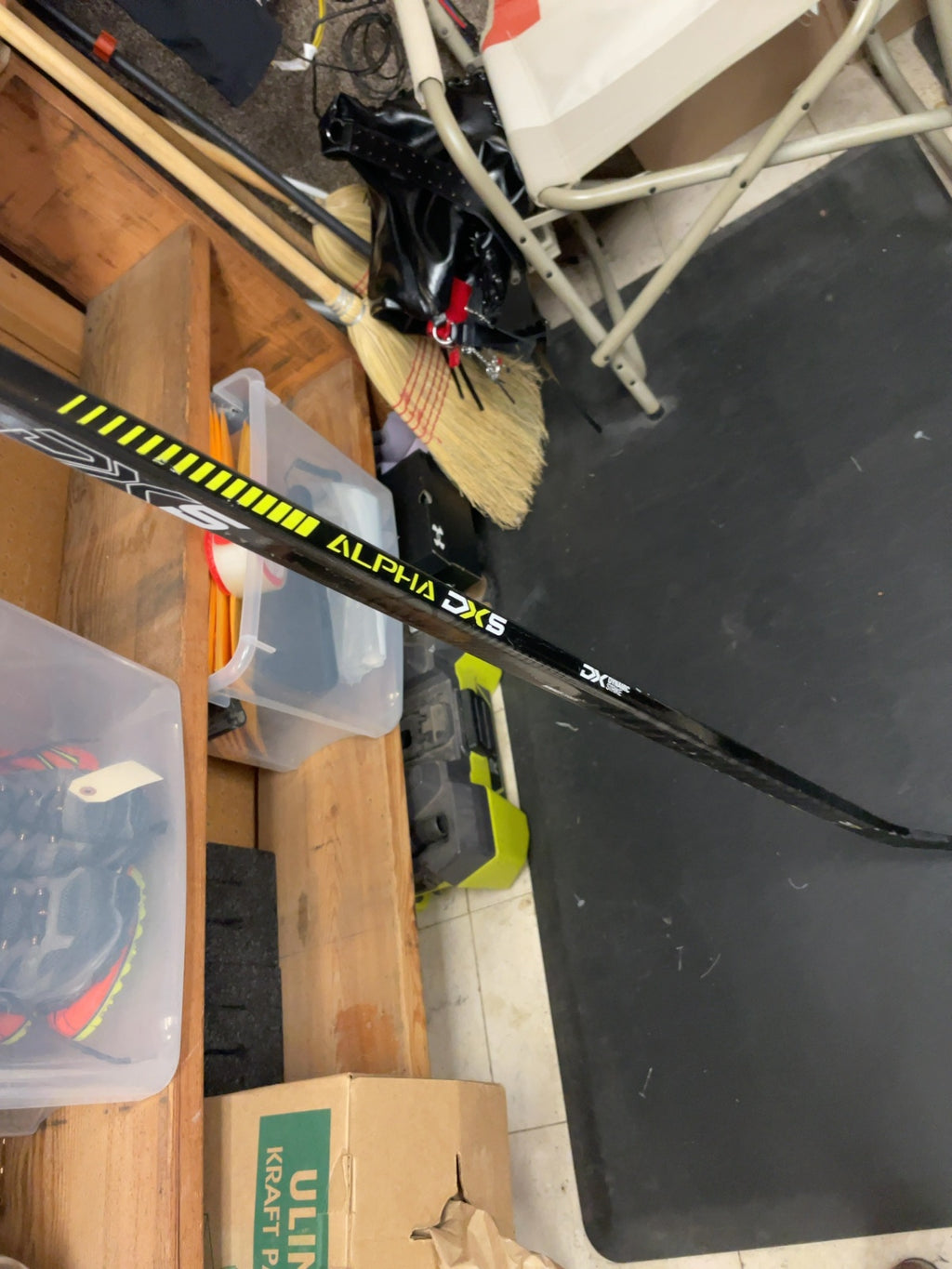 Warrior Alpha DX5 Senior 85 Flex Right Hand Hockey Stick
