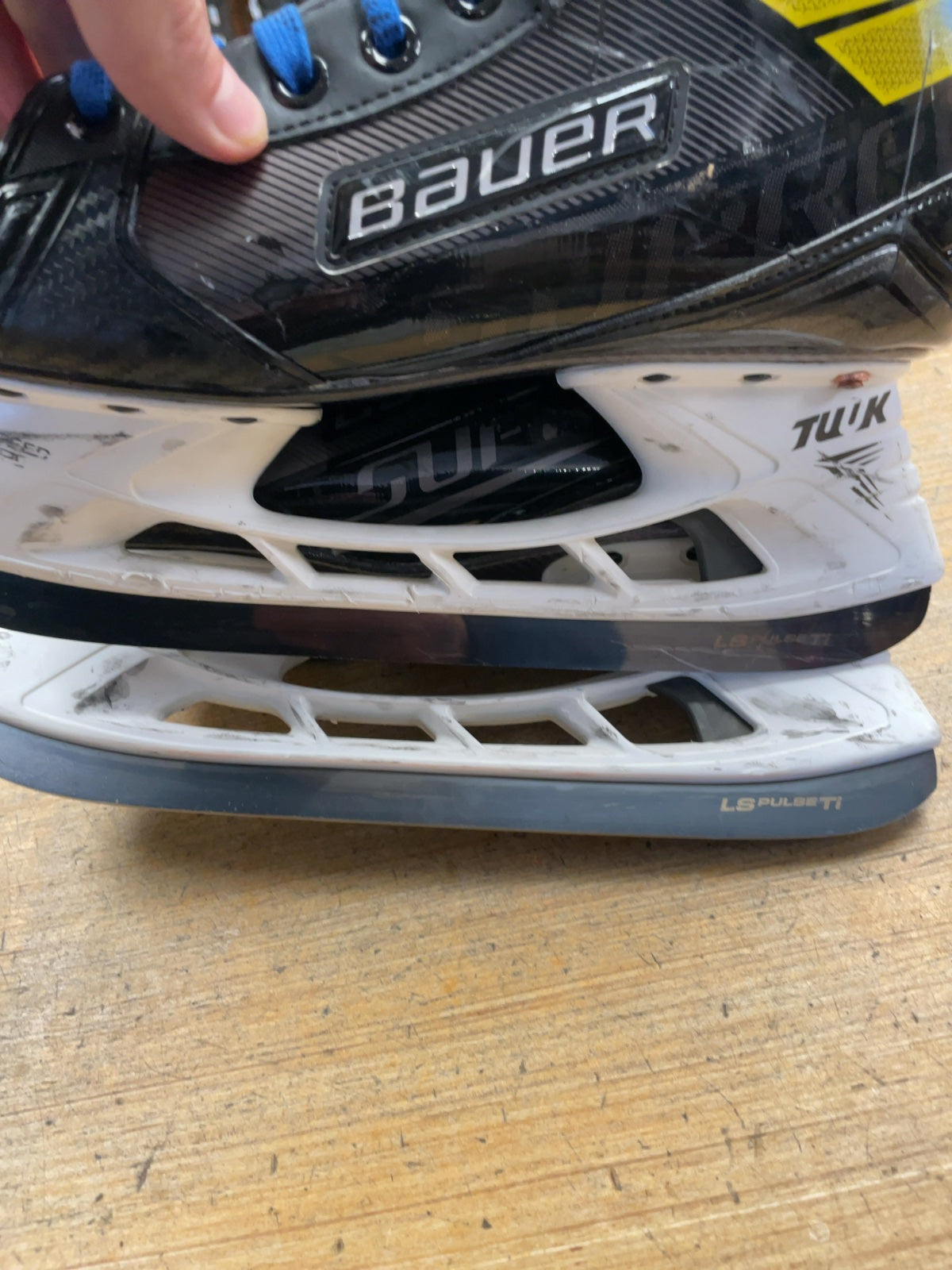 Bauer Supreme Ignite Pro+ Size 8.5 Fit 3 Ice Hockey Skates