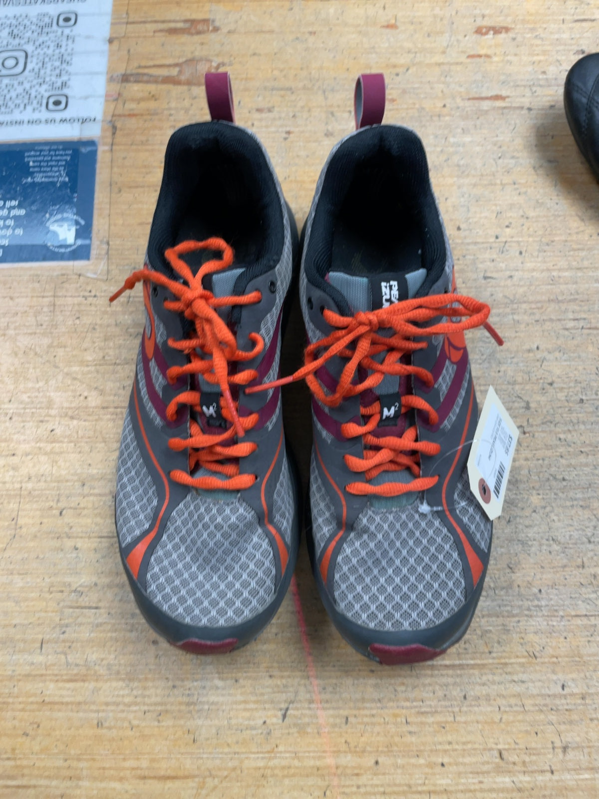 Pearl Izumi EM Trail M2 Size 10.5 US Trail Running Shoes