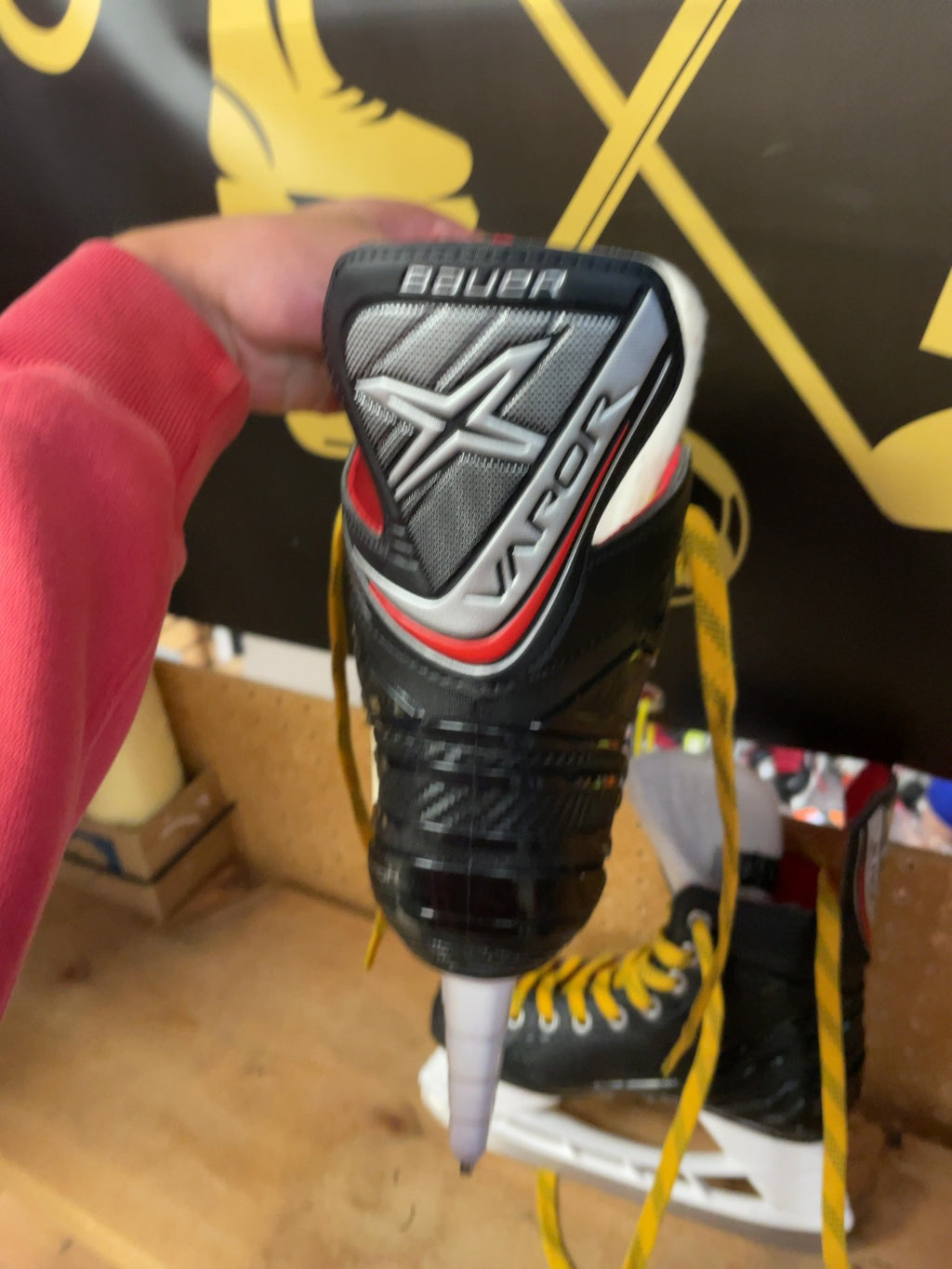 Bauer Vapor X2.50 Size 3R Hockey Skates