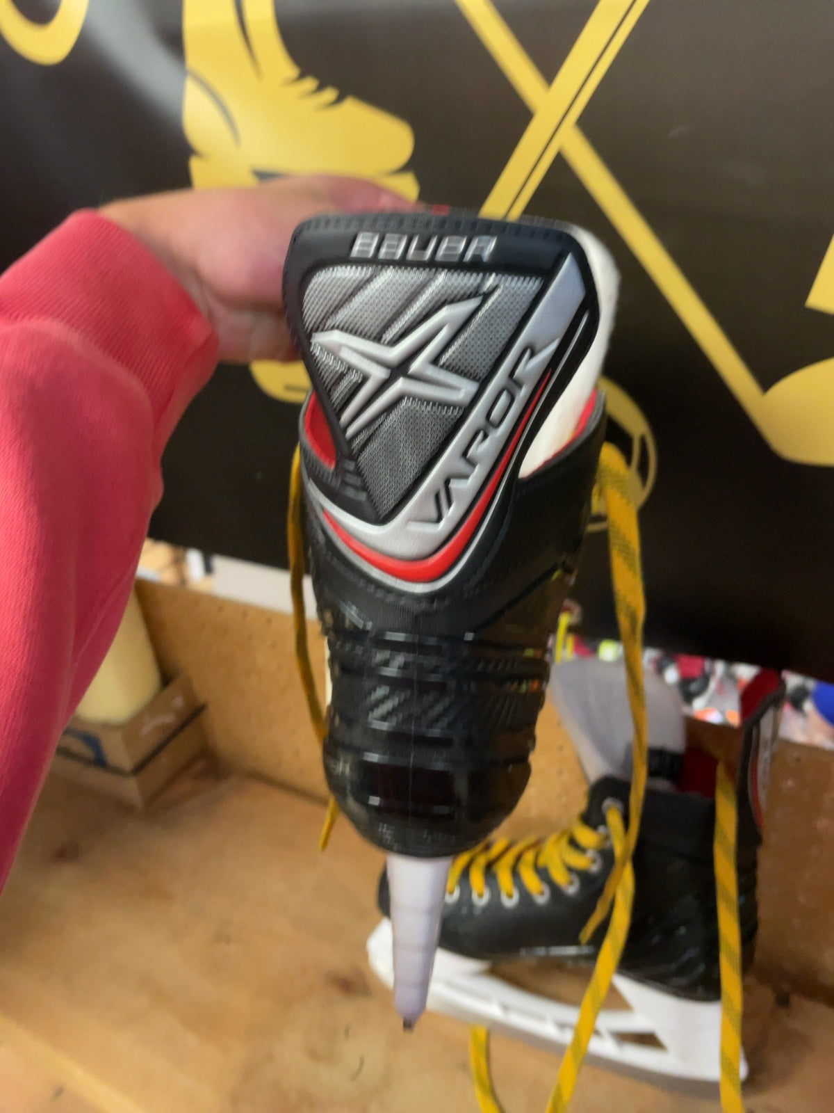 Bauer Vapor X2.50 Size 3R Hockey Skates