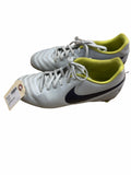 Nike Tiempo Size 8 US Women's Soccer Cleats