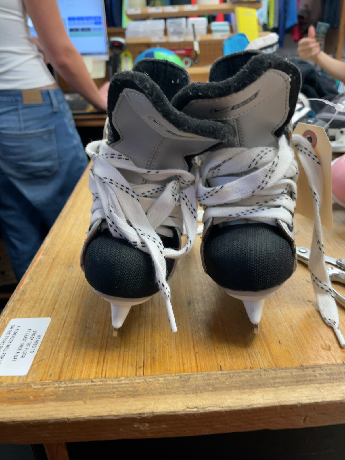 Nike Bauer Supreme One95 Y6 Youth Hockey Skates