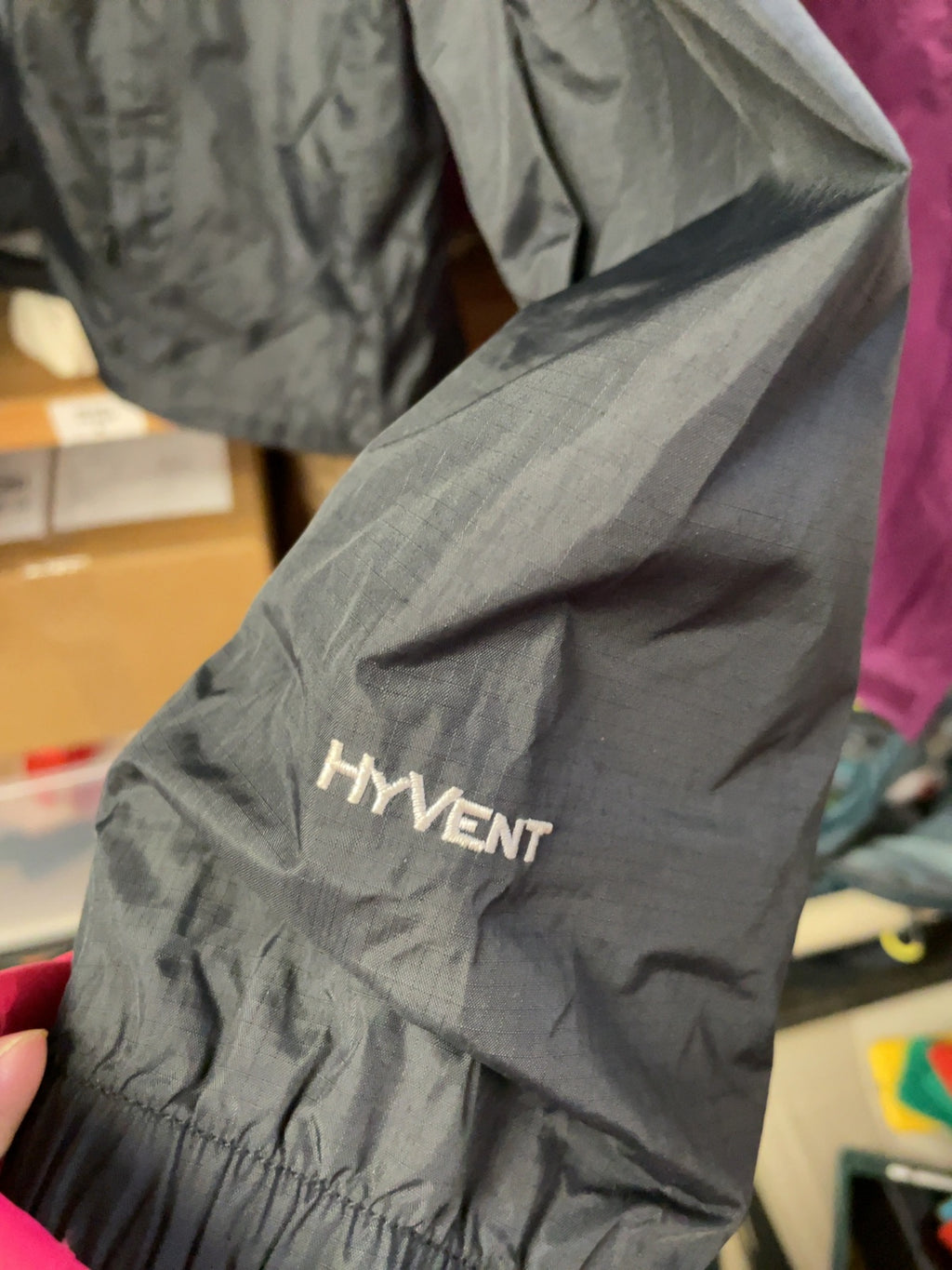 The North Face HyVent Women's XL Rain Jacket