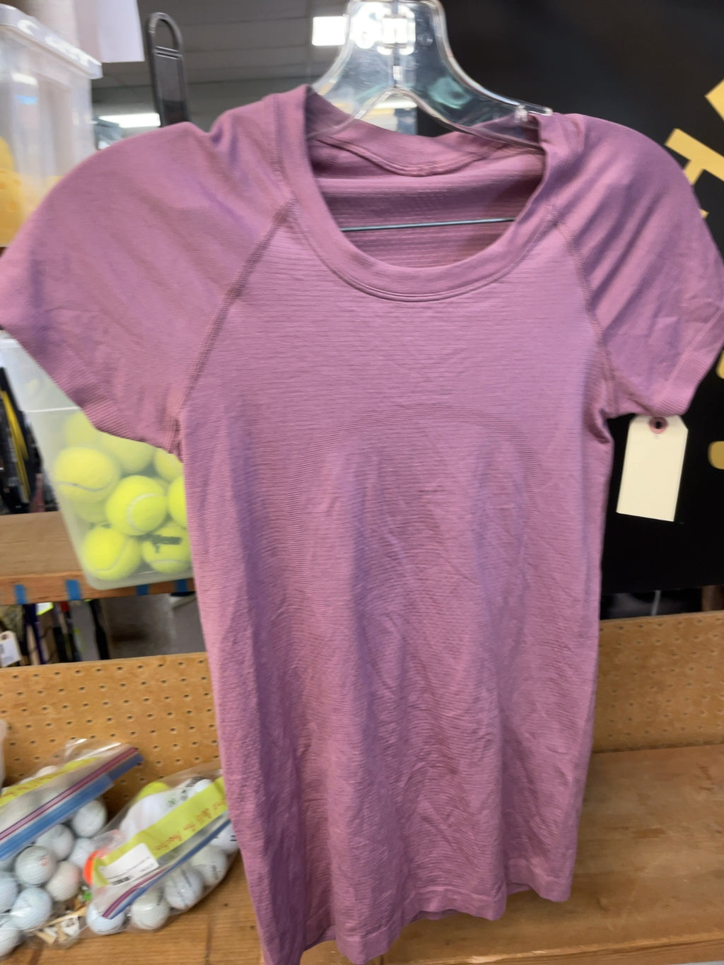 Lululemon Swiftly Tech Short Sleeve Size 4 Pink T-Shirt