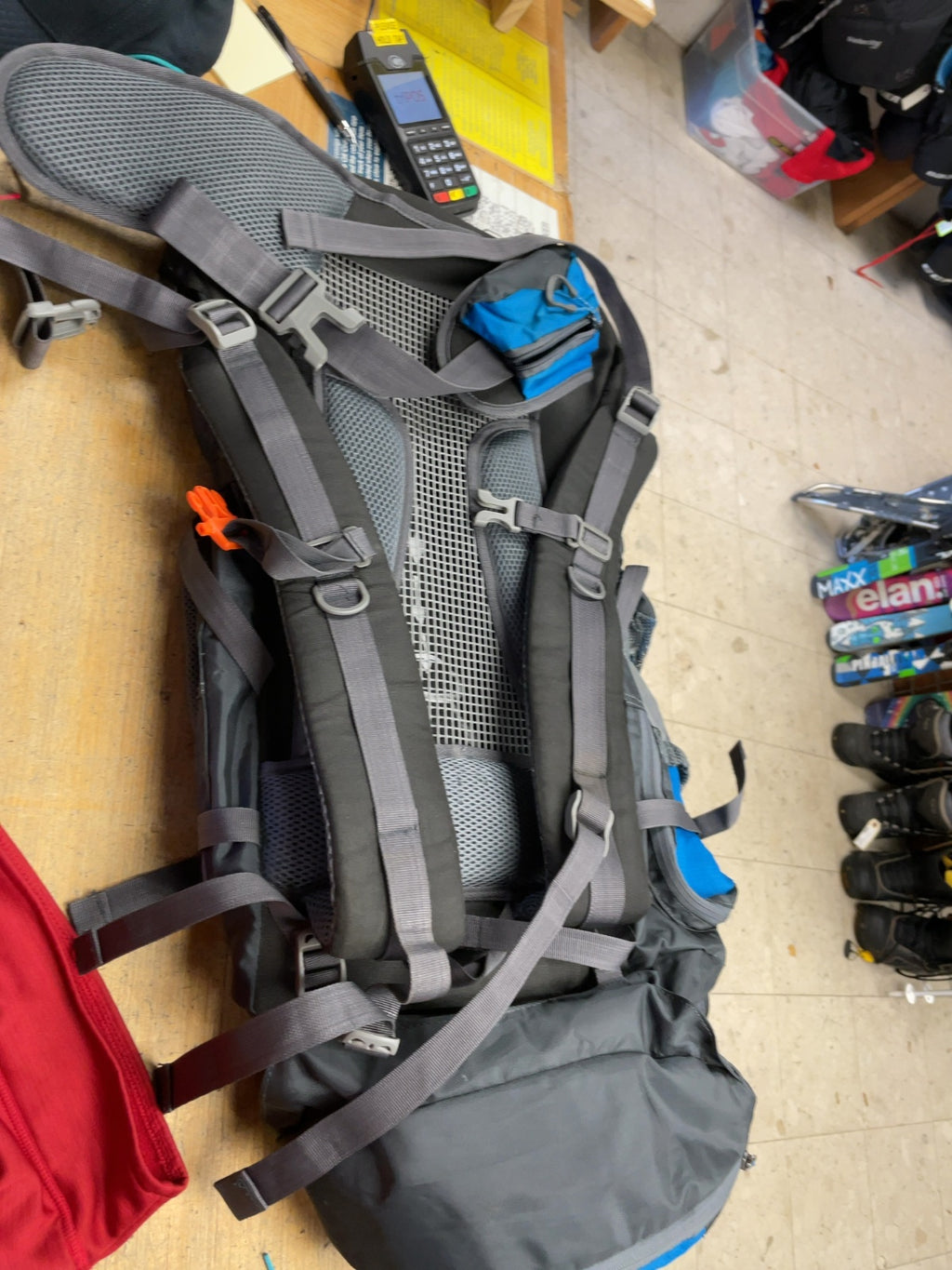 Eisiewolf Outdoor Sport 80+5L Hiking Backpack
