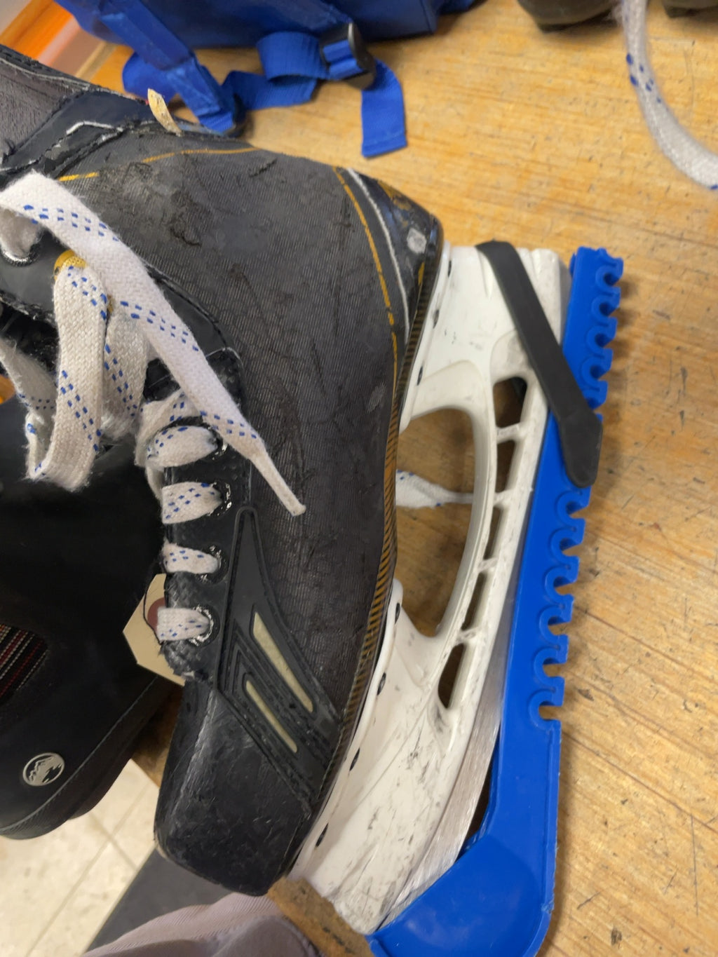 Bauer Supreme Ice Hockey Skates Size 5