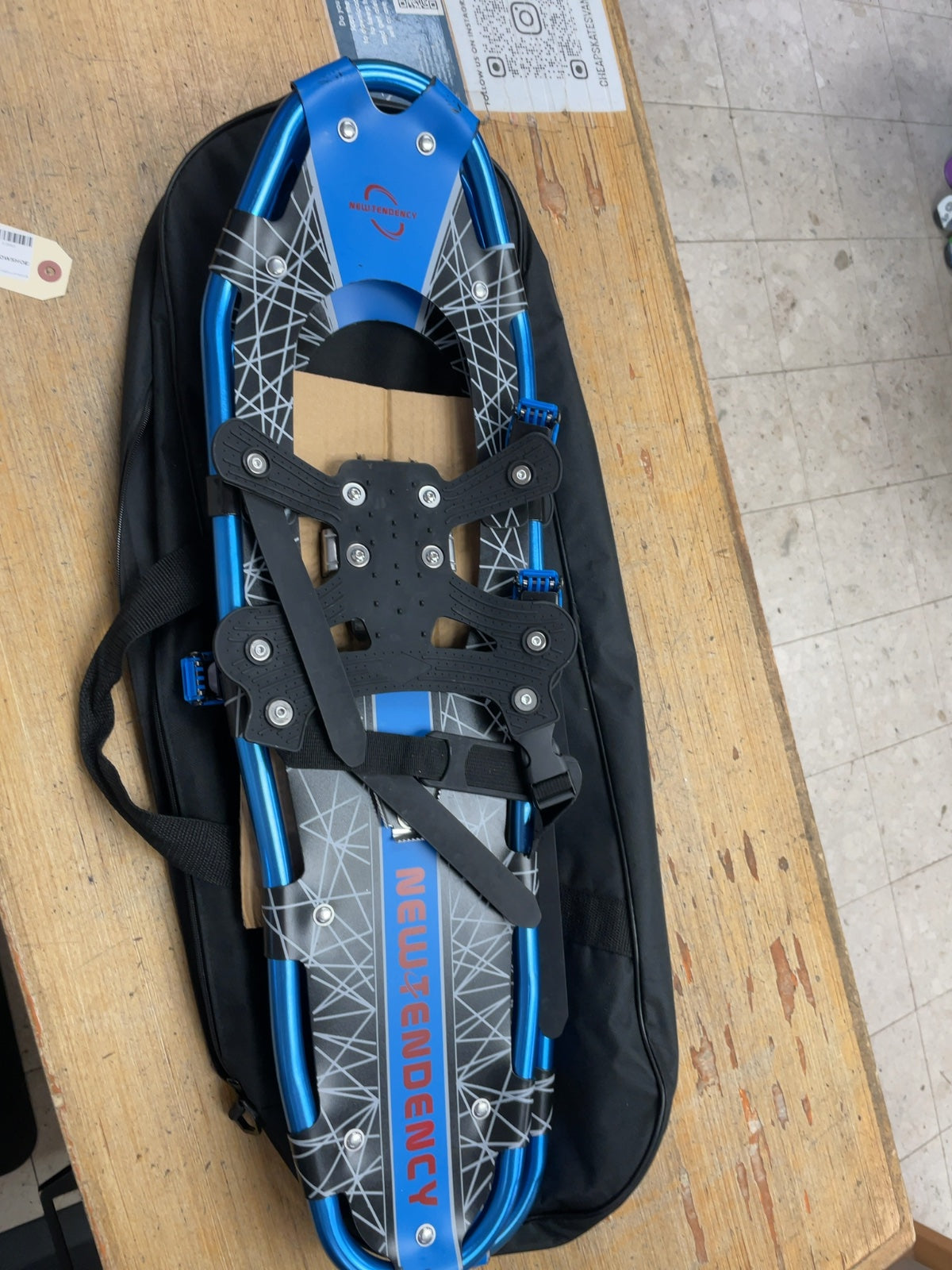 New Tendency Snowshoes With Bag