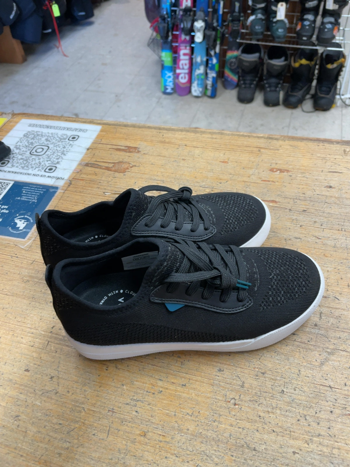 Vessi Weekend Women's Size 7 Waterproof Knit Sneakers