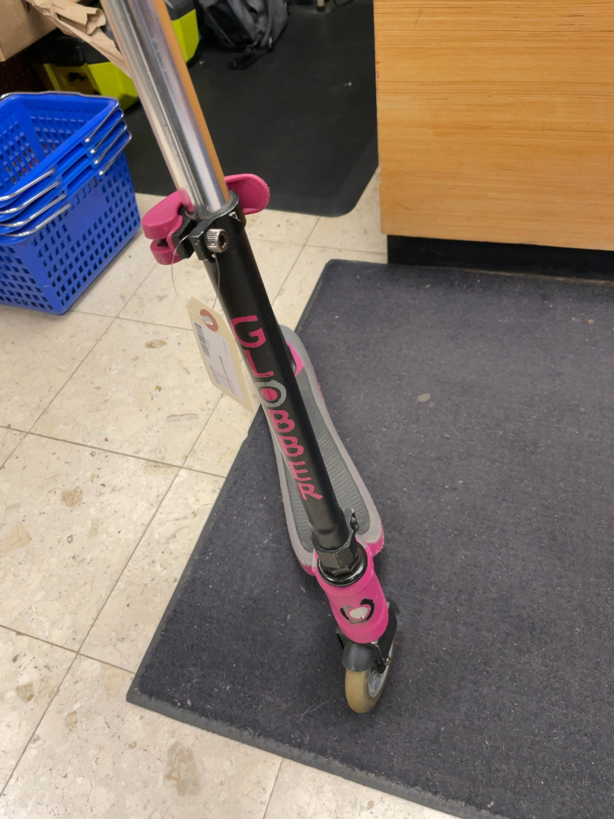 Globber Flow 2-Wheel Kick Scooter Pink/Grey